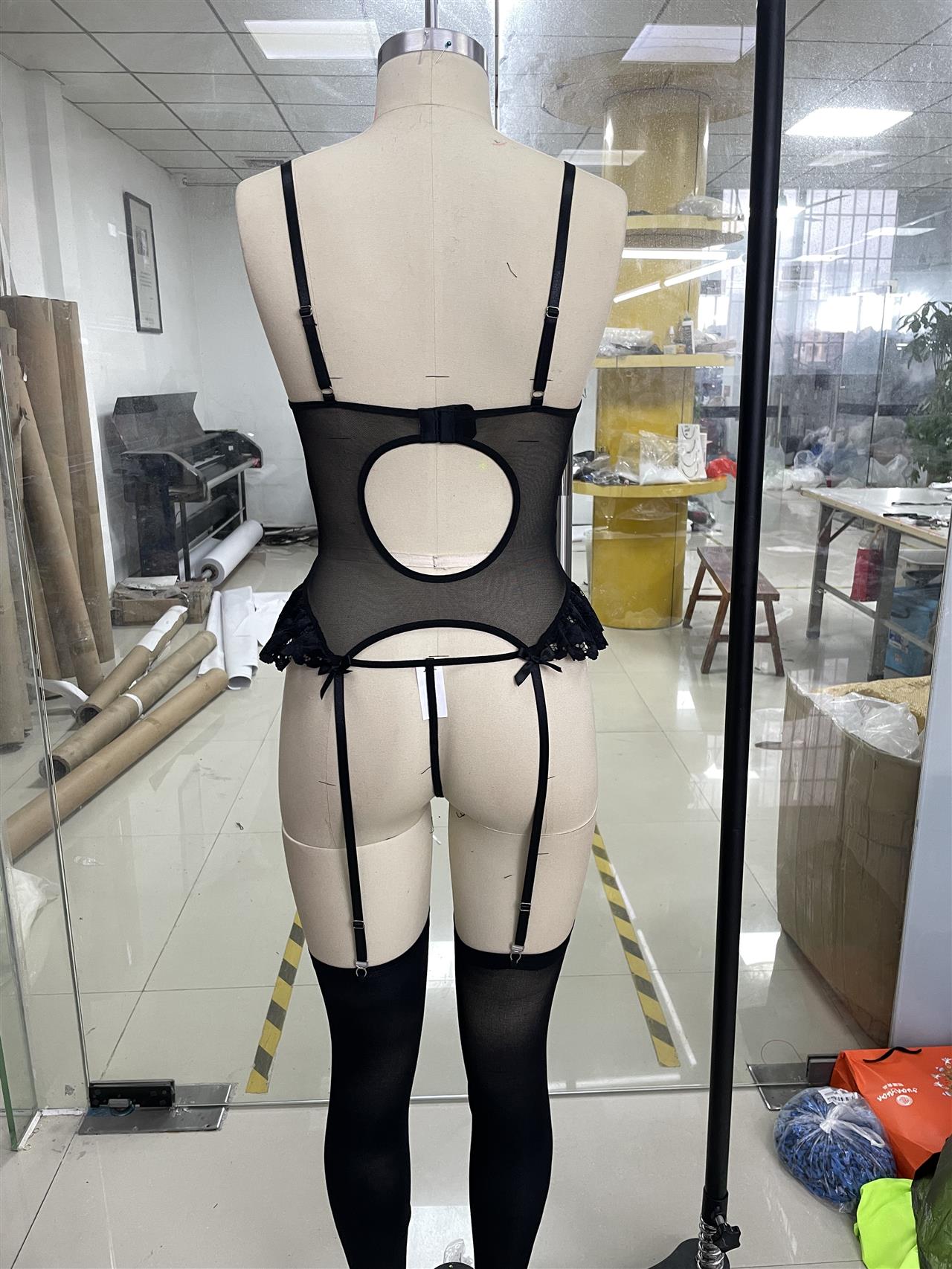 Popular Black Lace Sexy Patchwork See through Slim Fit with Leg Circumference Sexy Bra Suit Women