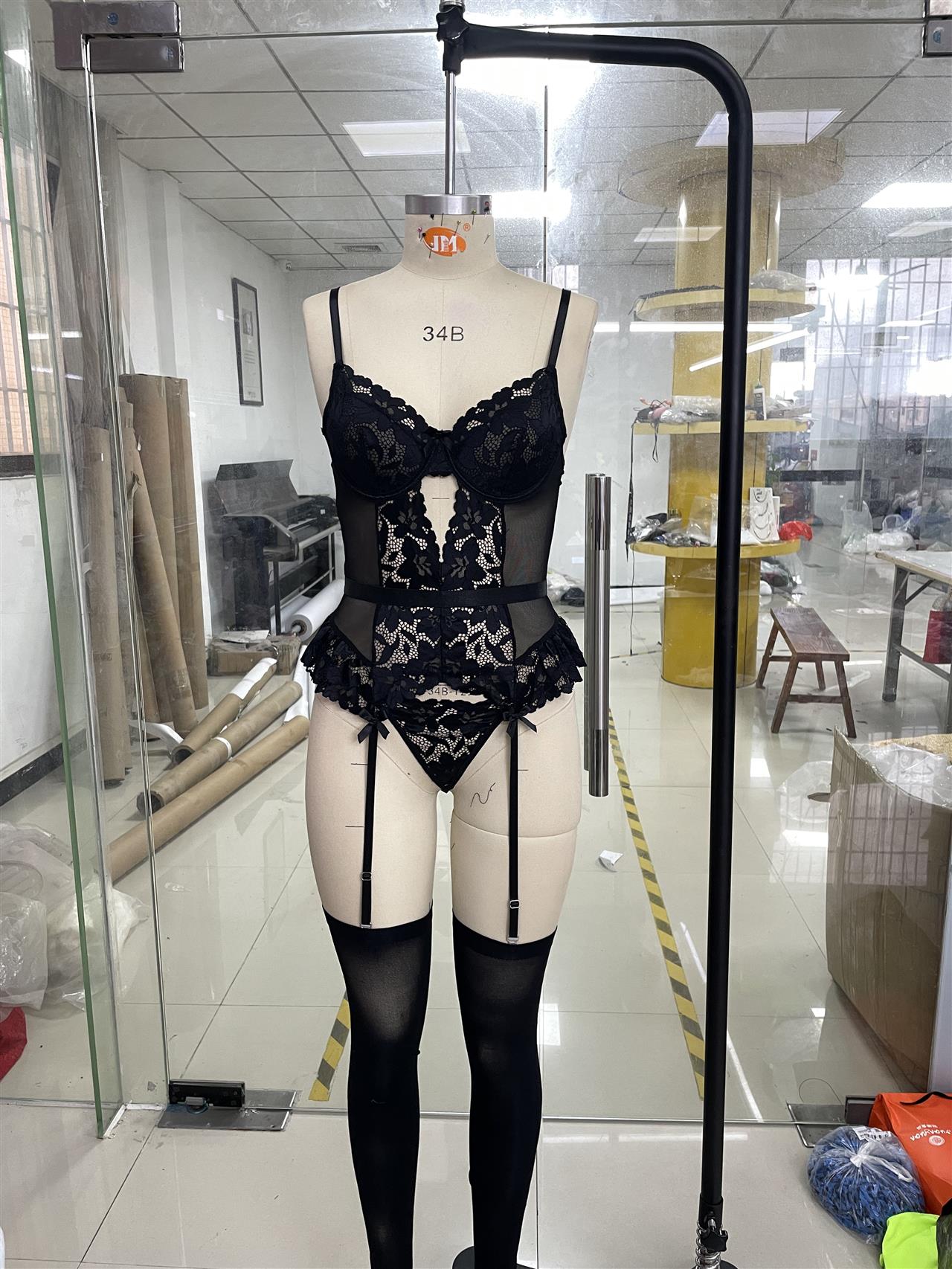 Popular Black Lace Sexy Patchwork See through Slim Fit with Leg Circumference Sexy Bra Suit Women