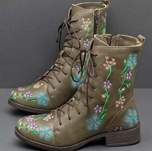 Ladies mid-heel embroidered low boots