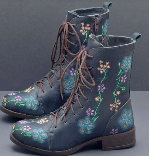 Ladies mid-heel embroidered low boots